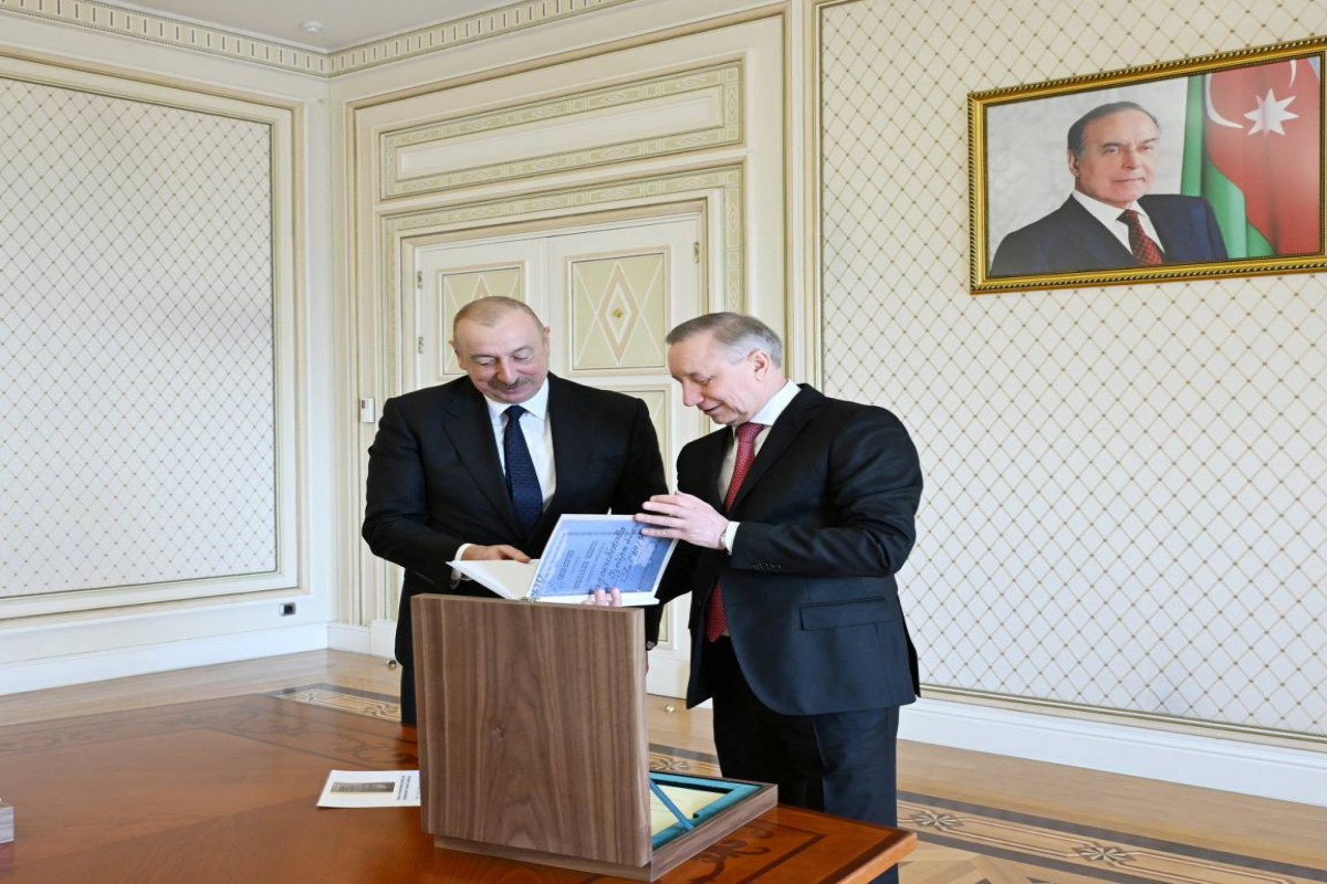 Le président Ilham Aliyev réçoit le gouverneur de Saint-Pétersbourg