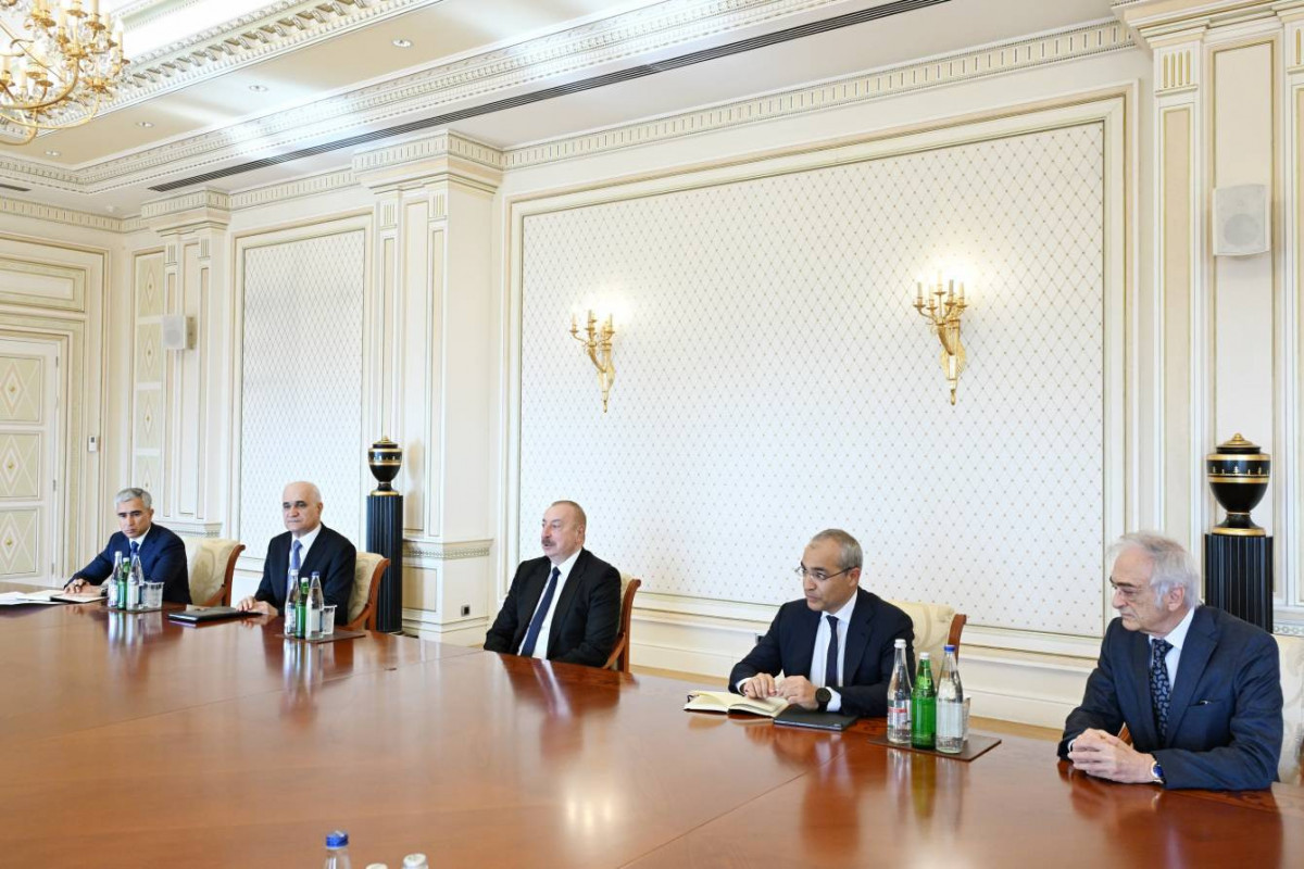Le président Ilham Aliyev réçoit le gouverneur de Saint-Pétersbourg