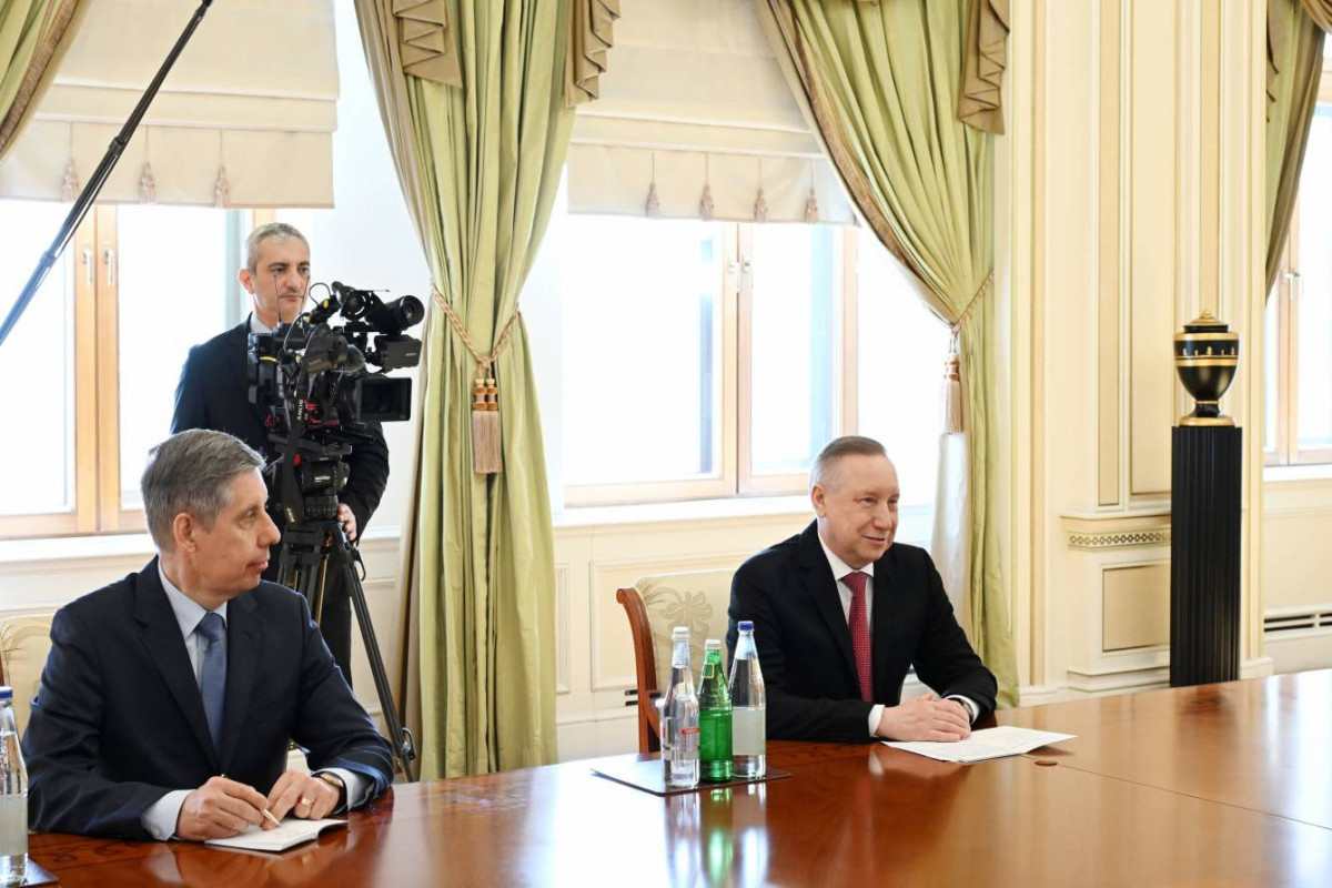 Le président Ilham Aliyev réçoit le gouverneur de Saint-Pétersbourg