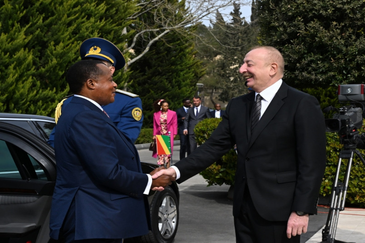 Cérémonie d’accueil officiel du président congolais à Bakou