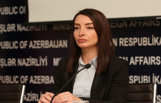 L'ambassadrice d'Azerbaïdjan à Paris participe à une discussion animée par Alain Juillet