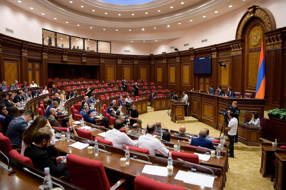 Le Parlement arménien tient une réunion à huis clos sur la délimitation des frontières avec l