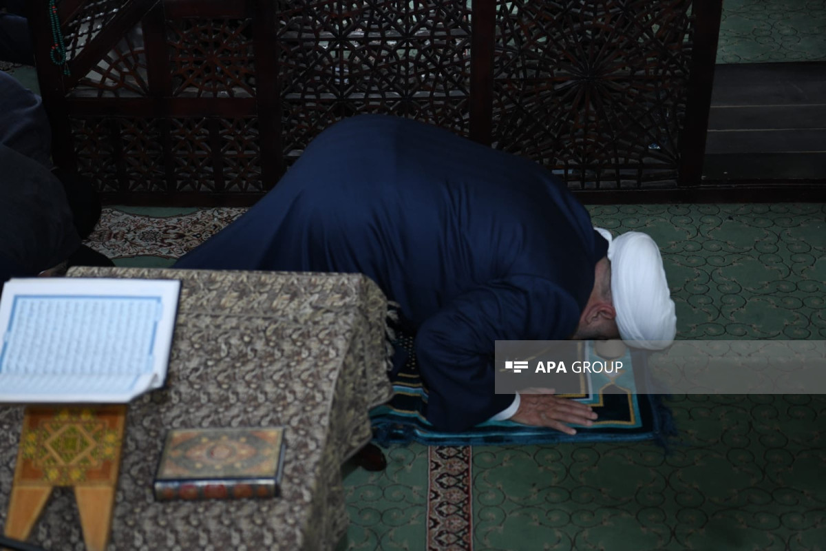 Azerbaïdjan : prière de l'Aïd à la Mosquée Tézépir