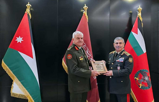 Le ministre azerbaïdjanais de la Défense effectue une visite officielle en Jordanie