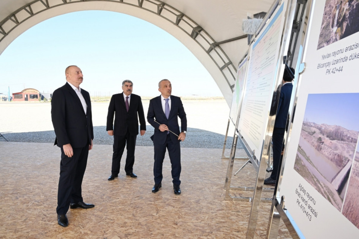 Le président Ilham Aliyev pose la première pierre du canal d’irrigation de Chirvan dans la région de Hadjygaboul