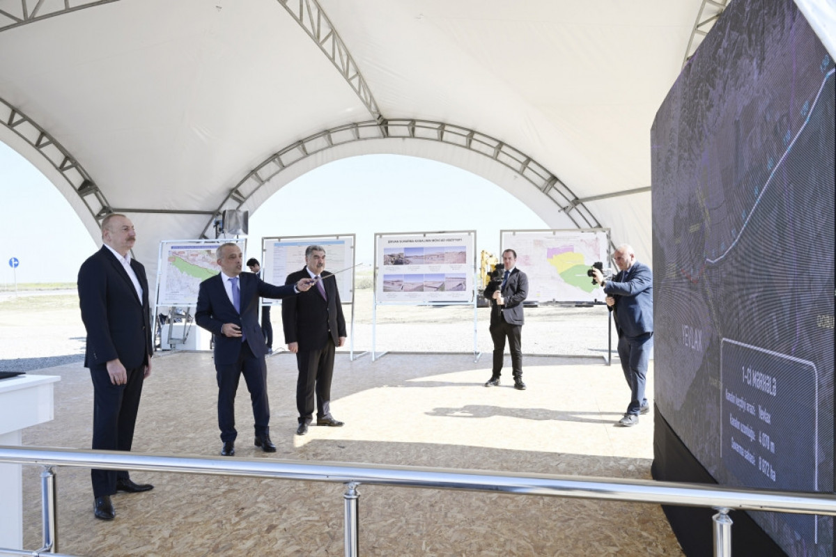 Le président Ilham Aliyev pose la première pierre du canal d’irrigation de Chirvan dans la région de Hadjygaboul