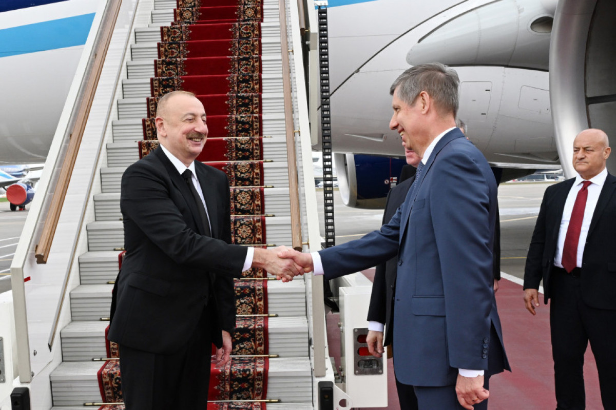 Le président azerbaïdjanais entame une visite de travail en Russie