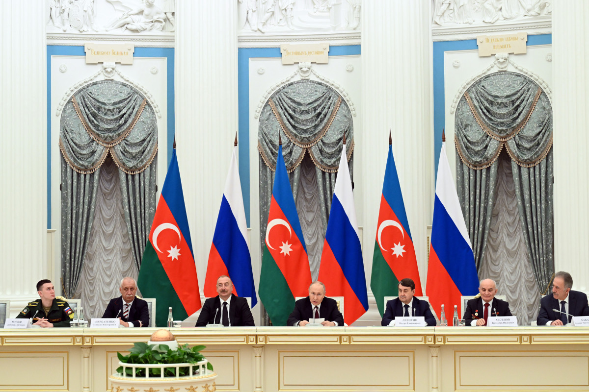 50e anniversaire de la Magistrale Baïkal-Amour : une réunion conjointe des présidents azerbaïdjanais et russe tenue avec des vétérans et des employés du secteur ferroviaire