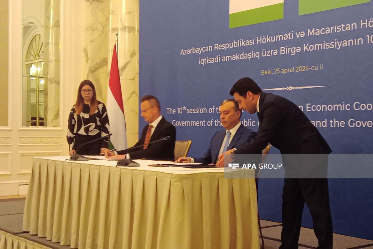 L'Azerbaïdjan et la Hongrie signent un protocole sur les résultats de la 10e réunion de la Commission intergouvernementale mixte