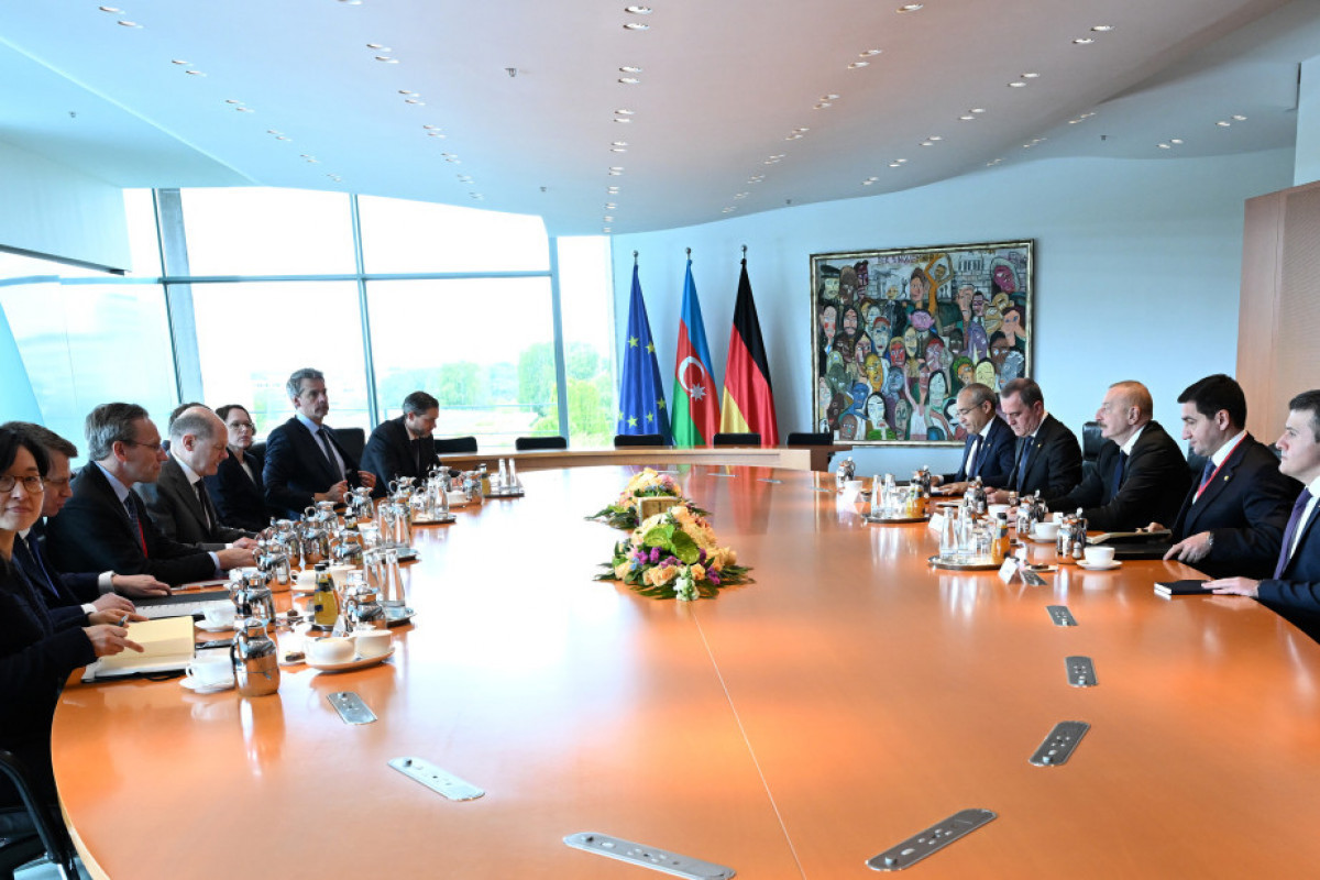 Berlin : le président Ilham Aliyev et le chancelier Olaf Scholz tiennent une réunion en format élargi