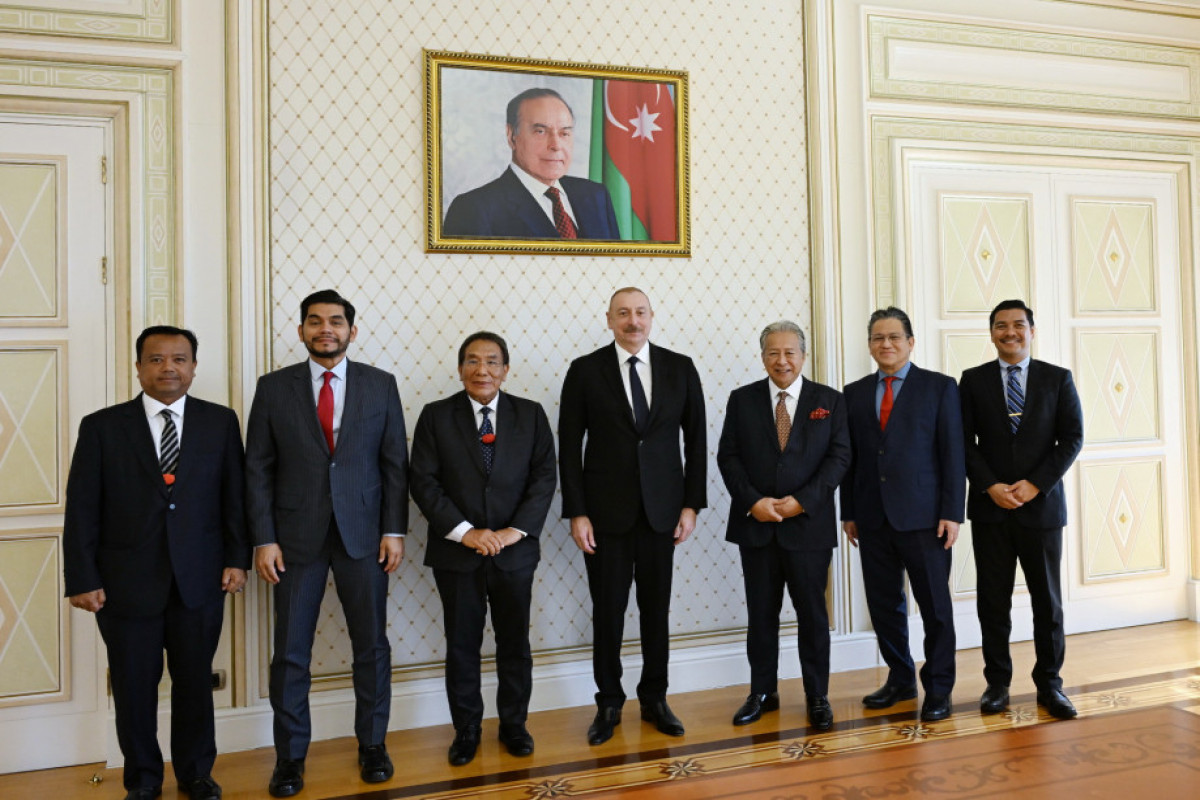 Le président Ilham Aliyev reçoit le président du Sénat malaisien