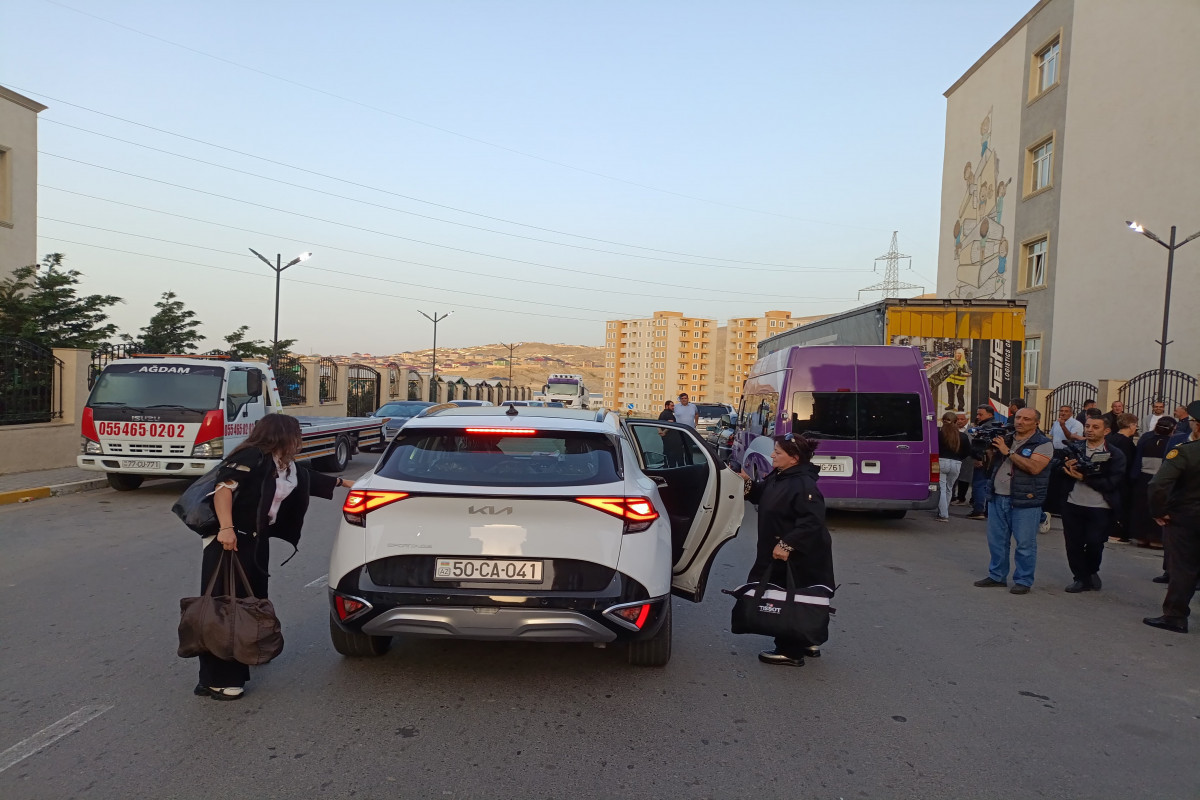 Vingt et une autres familles retournent dans la ville de Latchine - Photo 