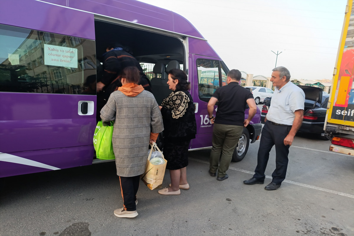 Vingt et une autres familles retournent dans la ville de Latchine - Photo 