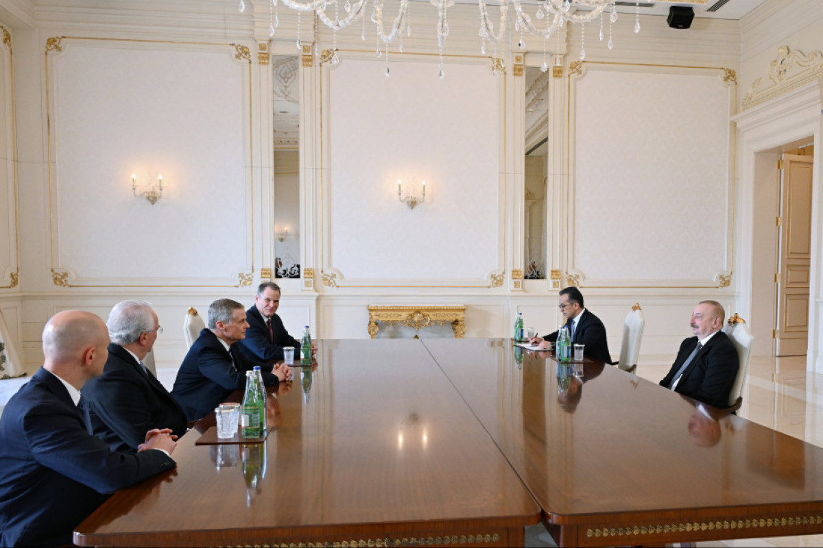 Le président Ilham Aliyev a reçu des représentants de l`Église mormone des États-Unis et de la Fondation Stirling
