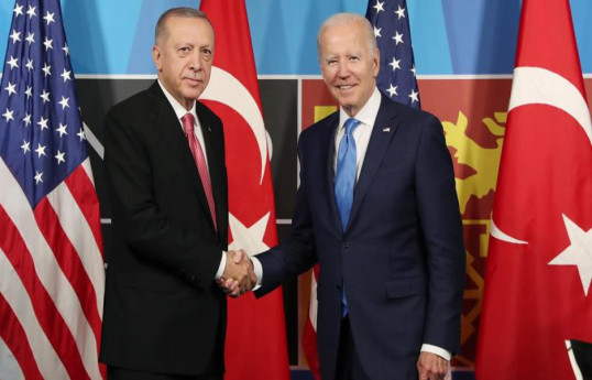 Le président turc s'entretient avec le président américain