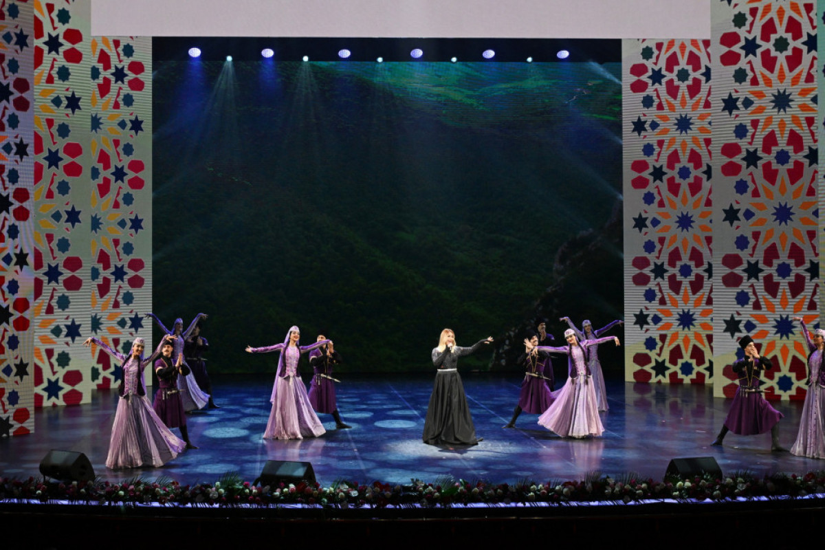 Le président Ilham Aliyev participe à un concert de gala à Astana