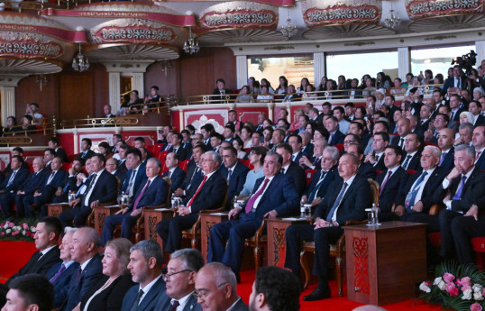 Le président Ilham Aliyev participe à un concert de gala à Astana