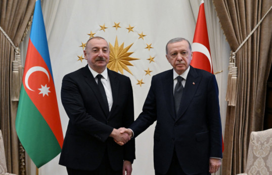 Le président Ilham Aliyev reçoit un coup de fil de son homologue turc Erdogan