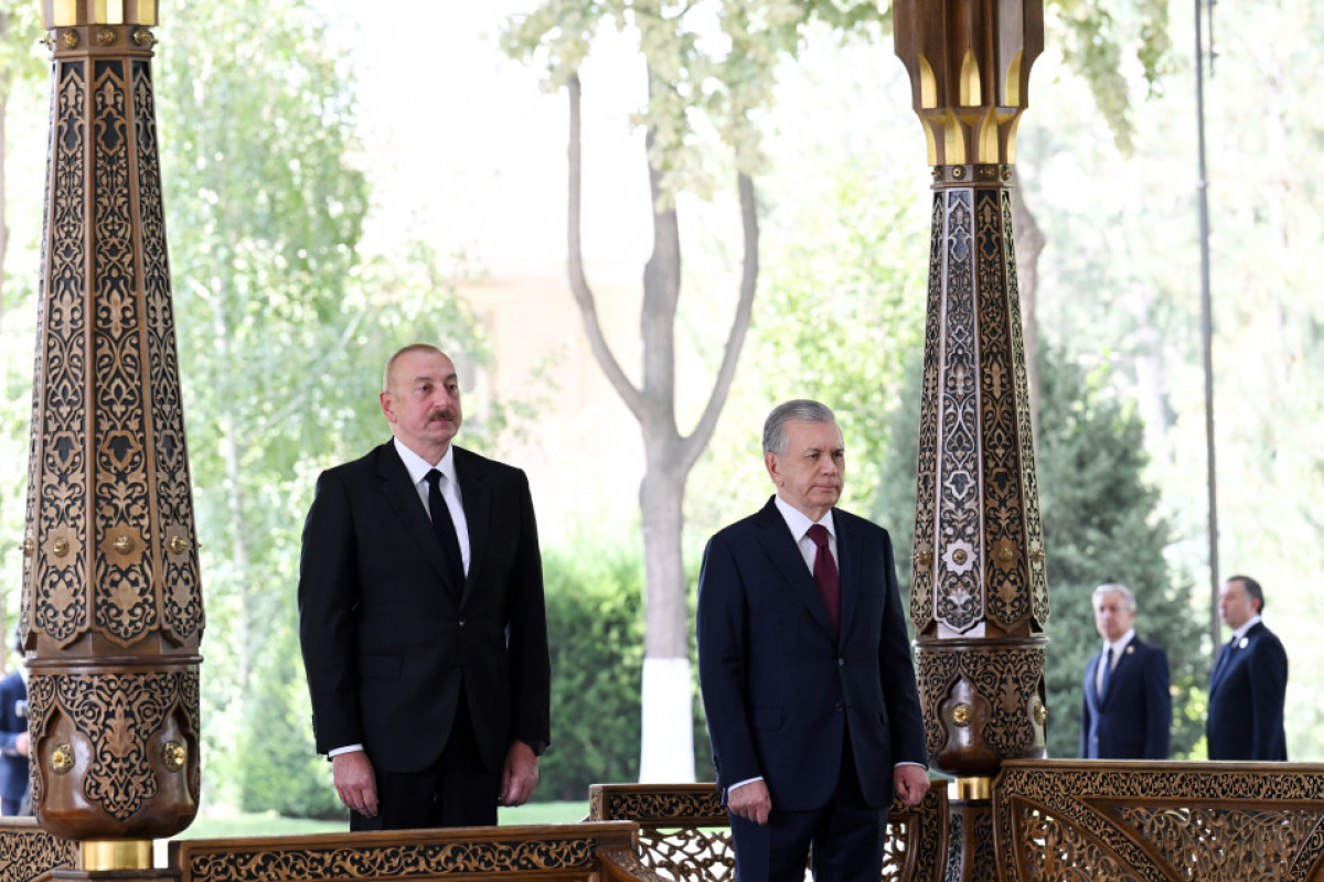 Cérémonie d'accueil officiel du président Ilham Aliyev à Tachkent