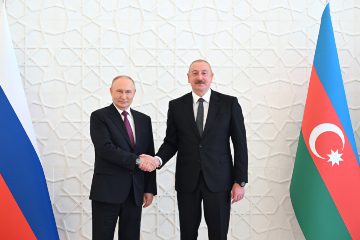 Le président Ilham Aliyev reçoit un coup de fil de son homologue russe