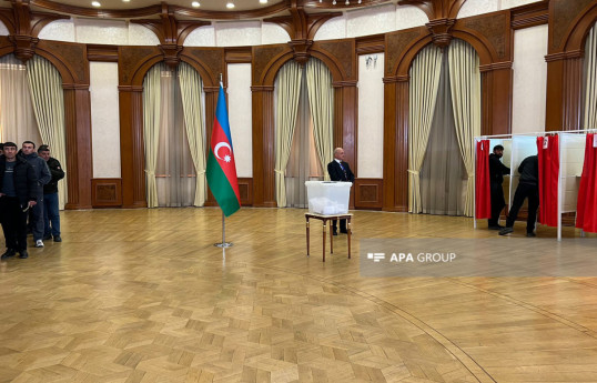 Elections présidentielles en Azerbaïdjan :  le vote a lieu pour la première fois à Khankendi - Vidéo 