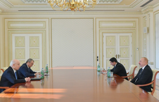 Le président Aliyev reçoit le secrétaire général de la Communauté des Etats Indépendants