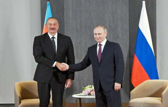 Poutine donne un coup de fil au président Ilham Aliyev pour passer ses félicitations