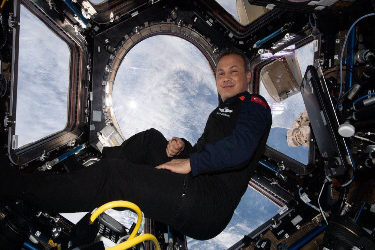 Le premier astronaute turc est de retour sur Terre