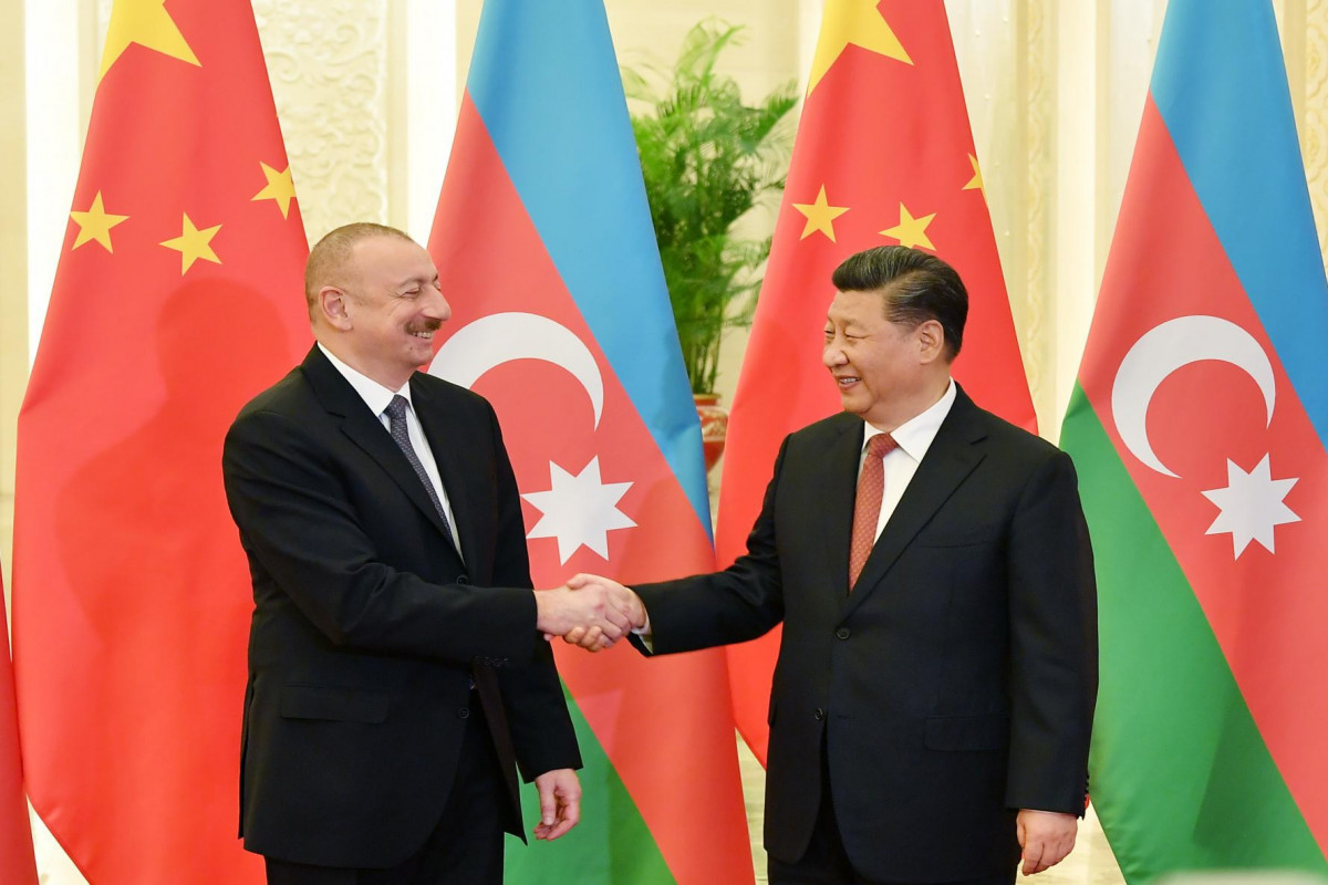 Le président Ilham Aliyev félicite son homologue chinois