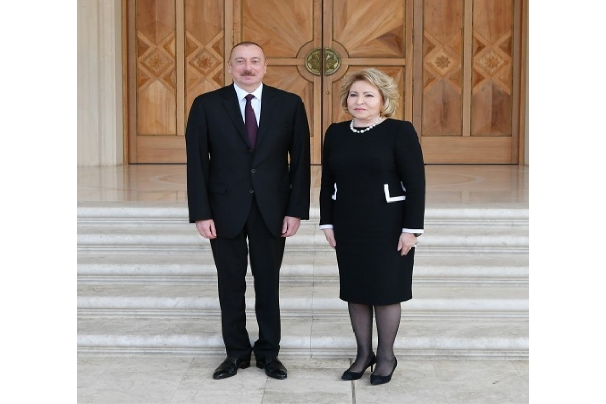 Ilham Aliyev reçoit la lettre de félicitations de la présidente du Conseil de la Fédération de l