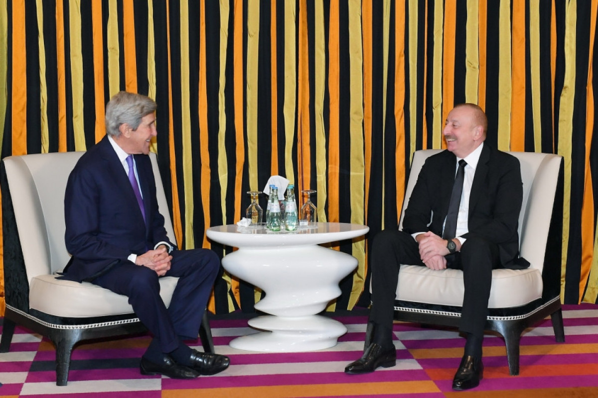 Entretien du président Ilham Aliyev avec l'envoyé spécial américain pour le climat - Mise à jour 