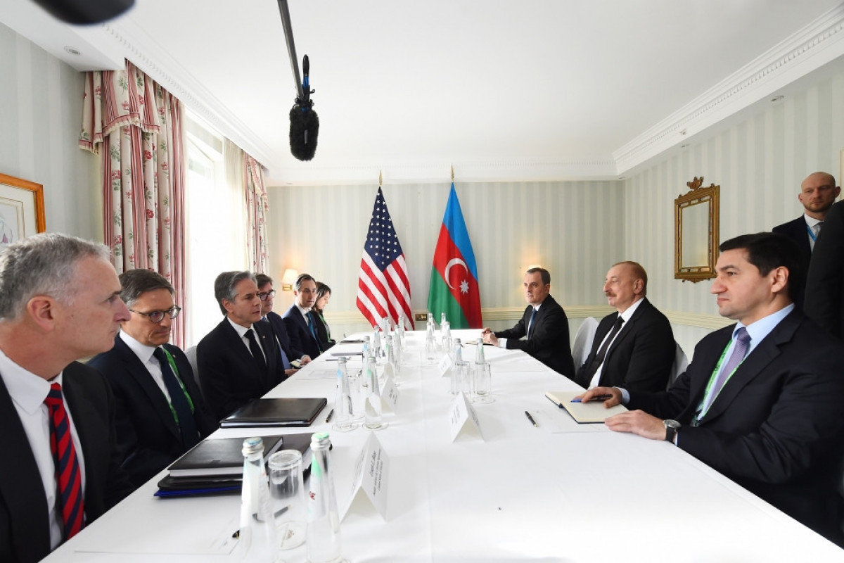 Le président azerbaïdjanais Ilham Aliyev rencontre le secrétaire d’Etat américain Antony Blinken
