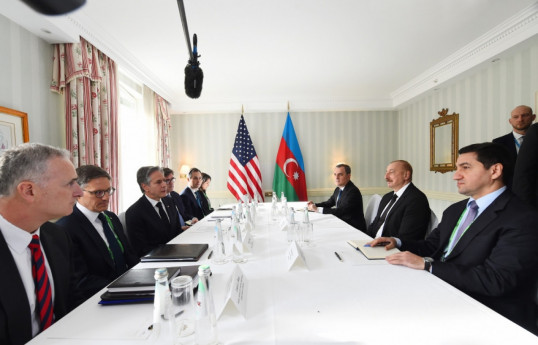 Le président azerbaïdjanais Ilham Aliyev rencontre le secrétaire d’Etat américain Antony Blinken