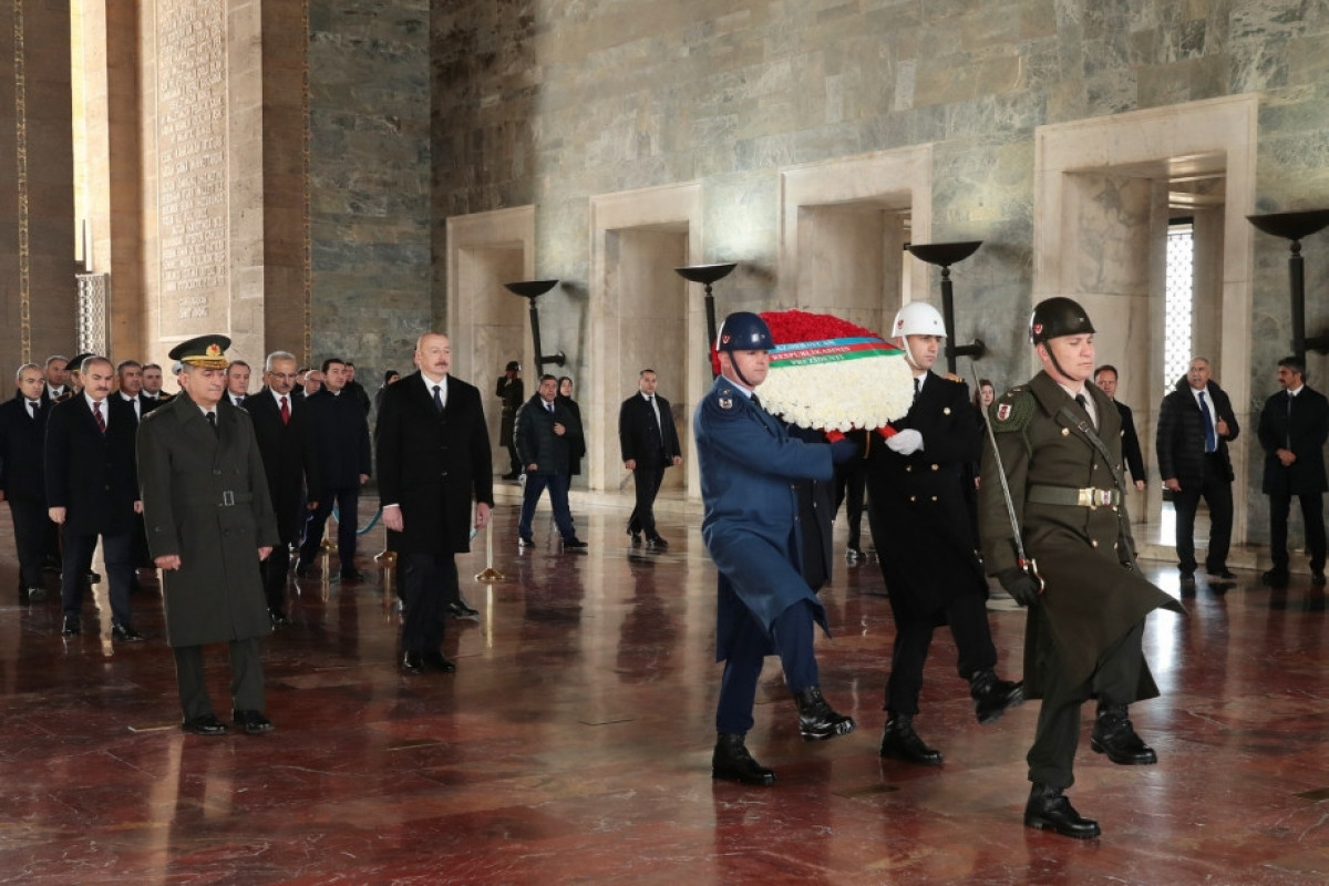 Le président Ilham Aliyev a visité le Mausolée Anitkabir à Ankara - Photos - Vidéo  - Mise à jour 