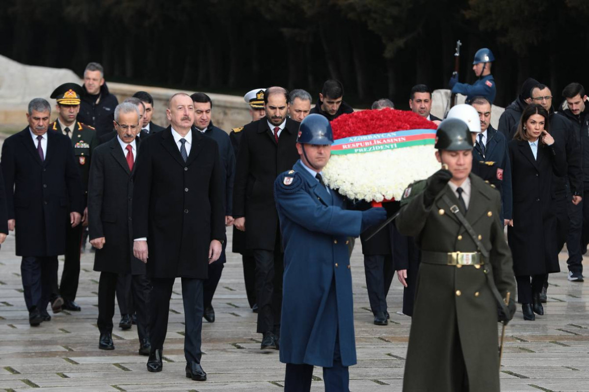 Le président Ilham Aliyev a visité le Mausolée Anitkabir à Ankara - Photos - Vidéo  - Mise à jour 