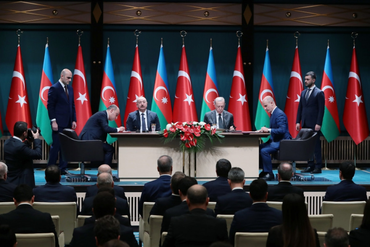 L’Azerbaïdjan et la Türkiye signent un certain nombre de documents - Photos 