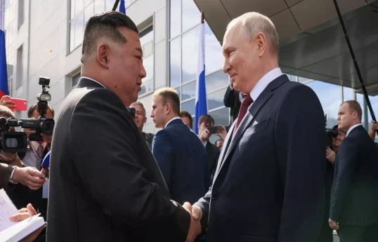 Poutine offre une voiture de fabrication russe à Kim Jong Un