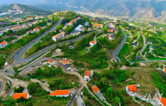 Azerbaïdjan : la plupart des projets routiers dans les zones libérées de l’occupation seront achevés en 2025