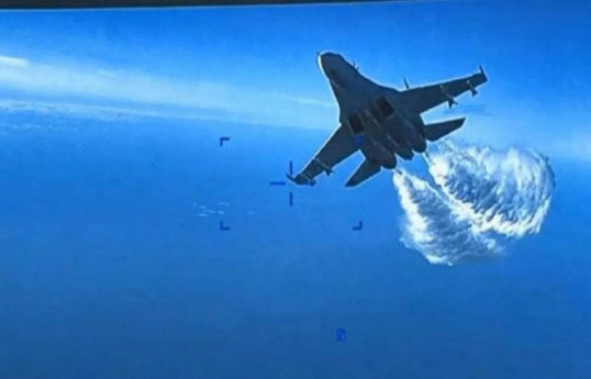 La Russie menace d'abattre des avions militaires français survolant la mer Noire