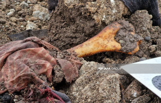 Photos et vidéo montrant le charnier découvert à Khodjaly