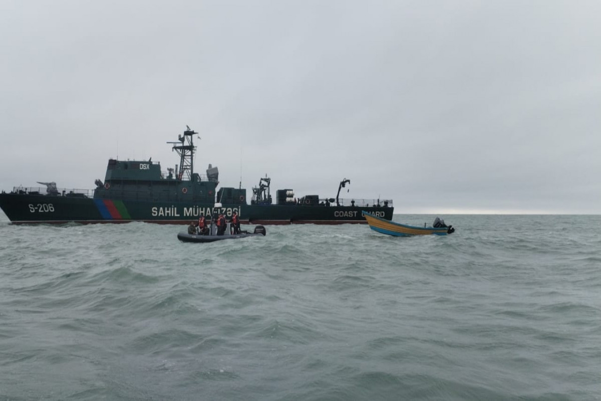 Bateau iranien arrété pour avoir violé la frontiere maritime dans la mer Caspienne - Vidéo 