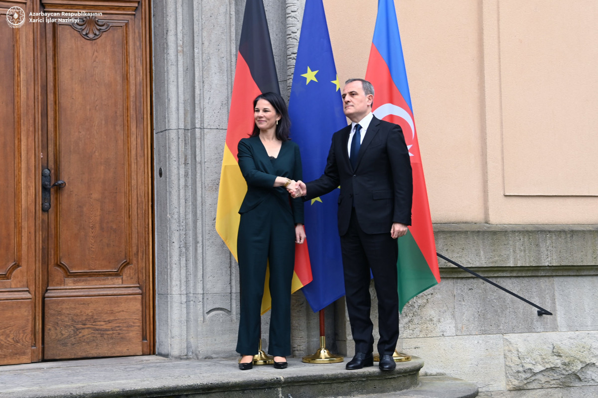 Le ministre des Affaires étrangères d