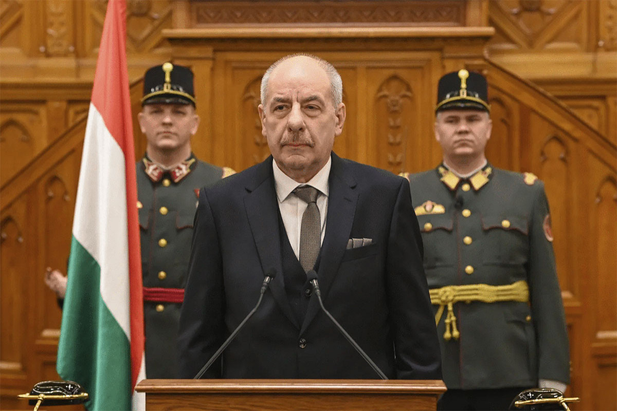 Ilham Aliyev félicite le président hongrois nouvellement élu