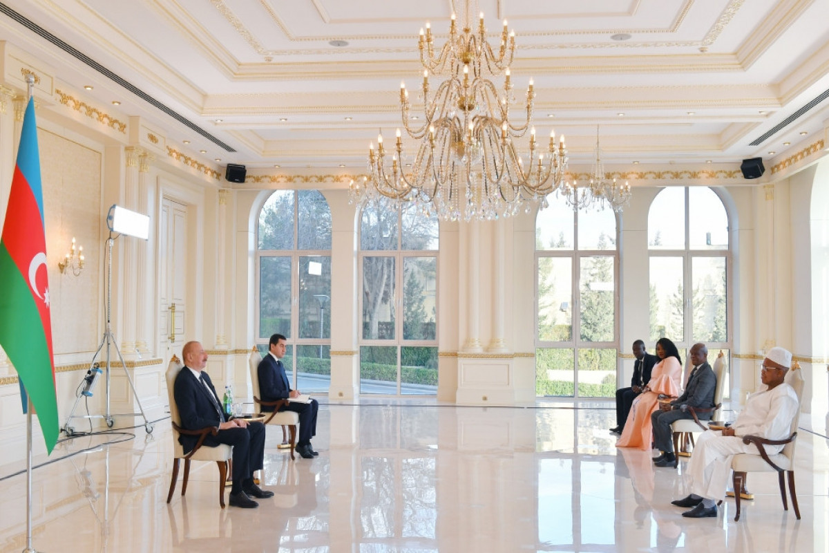 Ilham Aliyev reçoit les lettres de créance du nouvel ambassadeur de Sierra Leone en Azerbaïdjan - Mise à Jour 