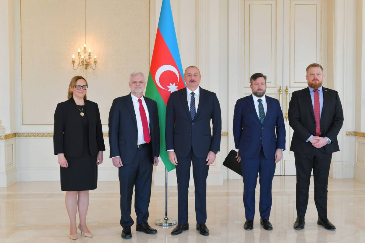 Le président azerbaïdjanais reçoit les lettres de créance du nouvel ambassadeur des Etats-Unis en Azerbaïdjan - Mise à Jour 