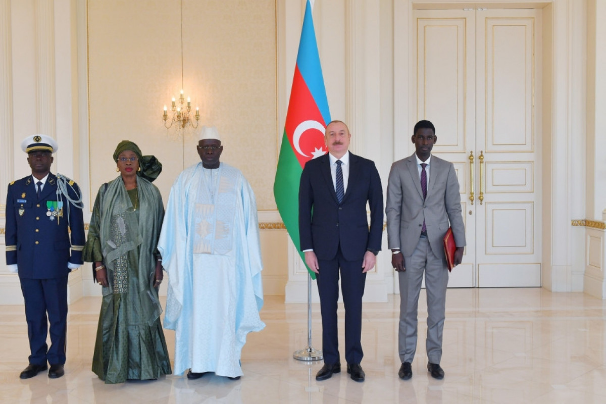 Ilham Aliyev reçoit les lettres de créance du nouvel ambassadeur du Sénégal en Azerbaïdjan - Mise à Jour 