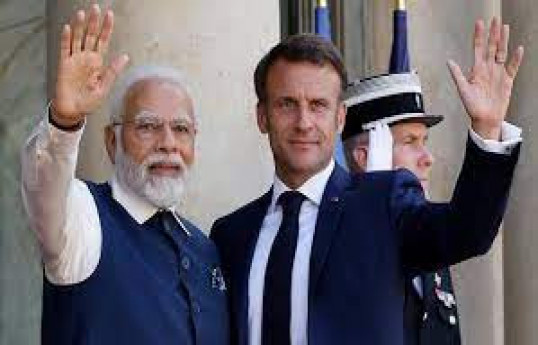Emmanuel Macron effectue une visite en Inde