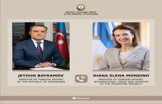 Entretien téléphonique des ministres des Affaires étrangères azerbaïdjanais et argentin