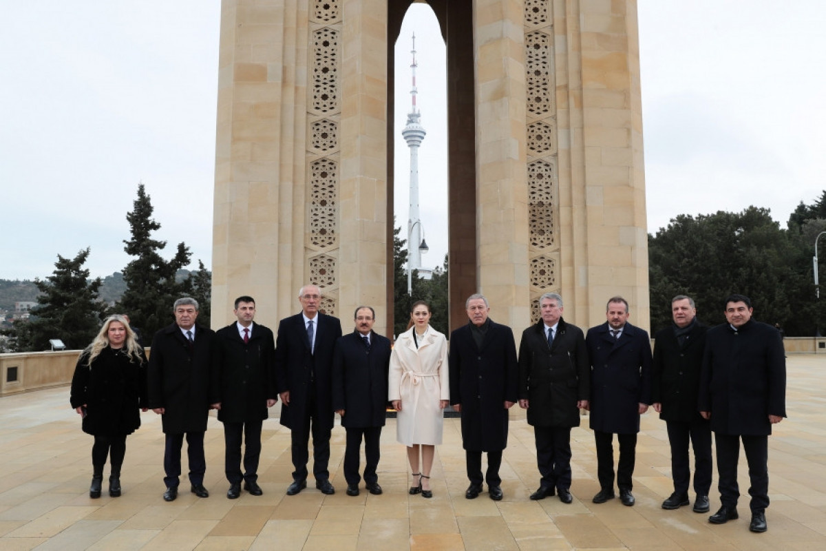 Le président de la Commission de défense nationale de la Grande Assemblée nationale de Turquie est en visite en Azerbaïdjan