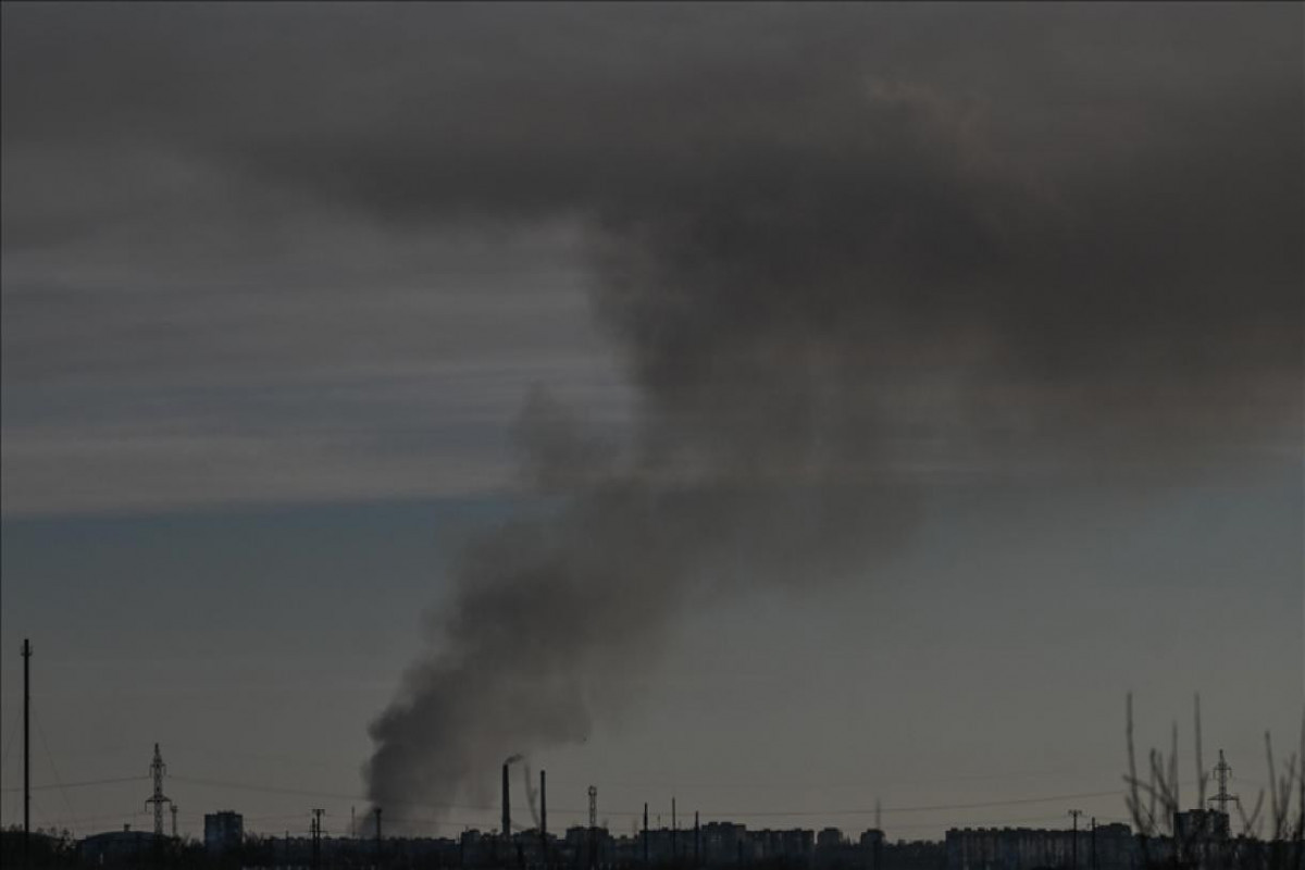 Explosion dans une raffinerie de pétrole à Saint-Pétersbourg - Vidéo 